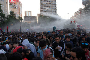 FOTOS | Manifestación por muerte de Camilo Catrillanca termina en disturbios en Plaza Italia