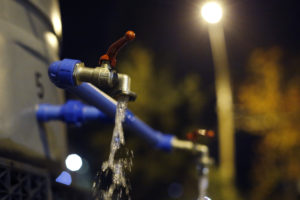 Funcionarios de empresa sanitaria vertieron desechos fecales en estanques de agua potable de Las Condes y La Reina