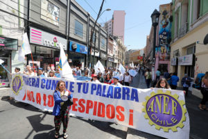 Paro sector público: CUT cuestiona ausencias de ministros Larraín y Monckeberg en diálogo