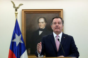 Canciller Ampuero aclara que extradición de Raúl Escobar Poblete es de carácter 