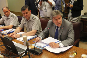 Ministro Espina: pensiones se abordarán “en forma transparente” en modernización de FF.AA.