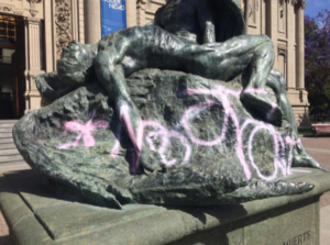 FOTO | Vuelven a atacar escultura de Rebeca Matte en Parque Forestal