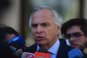 Chadwick respalda a Carabineros y anuncia fiscal especial por asesinato de Camilo Catrillanca