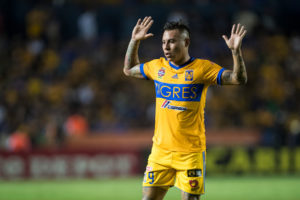 Prensa mexicana destapa detalles del altercado de camarín que terminó con Eduardo Vargas expulsado del entrenamiento