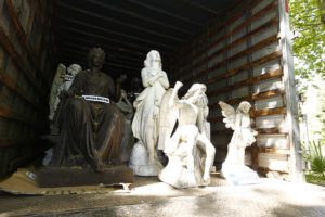 Ministerio de Culturas se querellará por esculturas encontradas en fundo de San Francisco de Mostazal