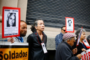 Familiares de ejecutados piden degradar a oficiales encausados por DD.HH.