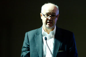 En la UC ya levantan la copa: 