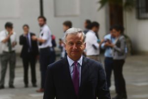 Ministro Larraín dice que 