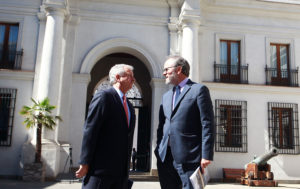 Ministro Larraín culpó a las Fiestas Patrias por bajo Imacec de septiembre