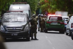 Carabineros detalla los minutos previos a la detención del pistolero parapetado en edificio de Santiago