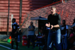 Martín Palermo no sería considerado para asumir la banca de Colo Colo