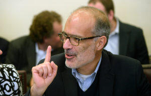 Ex ministro Valdés explica qué hubiese pasado en el Gobierno de Bachelet si anunciaban reforma a las AFP como la de Piñera