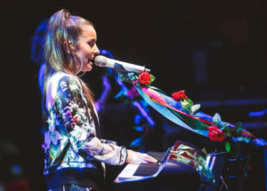 Denise Rosenthal encabeza show de la novena versión del Paris Parade