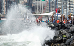 Muere turista al caer a roqueríos en Valparaíso