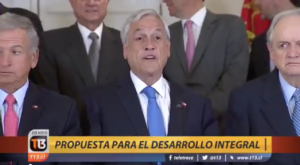 VIDEO | Dejan los micrófonos abiertos de Piñera luego de aparatosa caída de Manuel Agosín en La Moneda