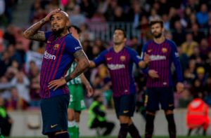 VIDEO | Gol de Vidal no bastó para evitar la derrota de Barcelona frente a Betis