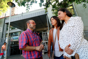 Pareja de mujeres inicia lucha legal para que sus hijos lleven el apellido de ambas