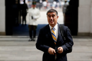 Mario Desbordes cuestiona a Piñera por 