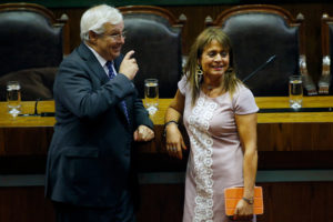 Van Rysselberghe se cuadra con Urrutia y califica de 