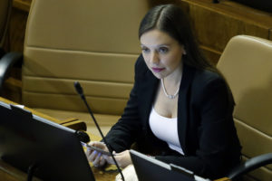 VIDEO | CNN Chile revisó una a una sus frases y dejó en evidencia las mentiras de Camila Flores en polémica entrevista