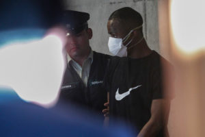 Prisión preventiva para involucrado en seguidilla de asaltos en Santiago