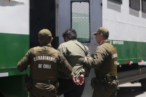 Decretan arresto domiciliario contra cinco imputados por agresión a carabineros