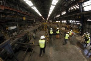 Producción industrial creció 0,4% en 12 meses: se contrajo la manufactura