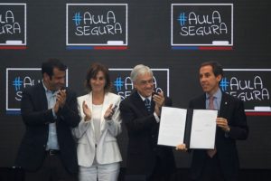 Piñera promulga Aula Segura: “Queremos un debate de ideas, no con bencina”