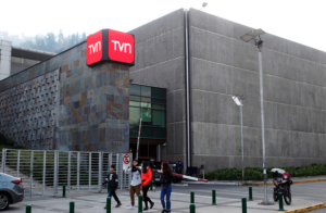 TVN anuncia la salida de uno de sus principales rostros de prensa tras 17 años