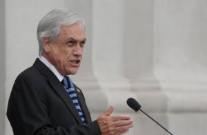 Piñera acusa a Bachelet de un 