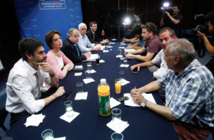 Gobierno y finalización del paro portuario: 