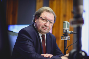 Ascanio Cavallo por proyecto sobre negacionismo: 