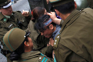 INDH presentará acciones contra Carabineros por nuevo episodio de violencia a adolescente que iba con Catrillanca