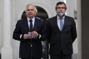 Dos oficiales de Carabineros de rango intermedio salieron con general Franzani