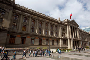 Condenan a ex agentes de la CNI por homicidio en falso enfrentamiento