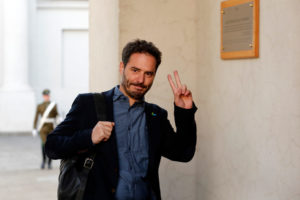 Presidente de Evópoli pide “bajar a la gente” las buenas cifras de la economía