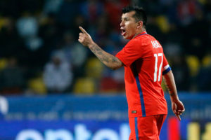 Besiktas habría rechazado la primera oferta de West Ham por Gary Medel