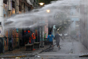 Interior expresa preocupación: violentos incidentes marcan nuevo día de paro portuarios