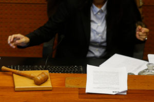 Poder Judicial tiene por primera vez un juez con discapacidad visual