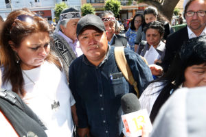 Padre de Camilo Catrillanca presencia interpelación a Chadwick desde el hemiciclo