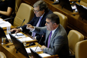 Desbordes se muestra contrario a proyecto UDI y RN de eliminar la Comisión de Ética