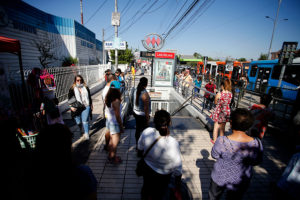 Metro de Santiago extenderá su servicio en Año Nuevo: estos son los horarios