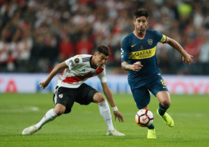 Colo Colo se podría reforzar con capitán de Boca y con figura de Antofagasta