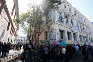 Portuarios aceptan oferta de TPS y fin del paro es inminente