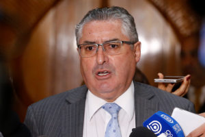 Senador Pizarro le responde a Piñera: 