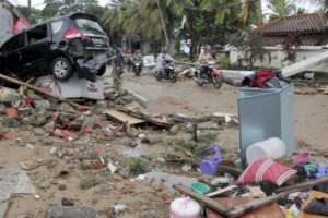 Tsunami en Indonesia: muertos suman 281 y más de mil heridos en segundo peor desastre del año