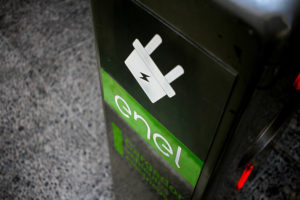 Cuestionan sustentabilidad eléctrica impulsada desde La Moneda