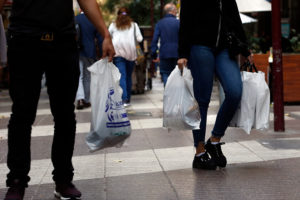 Multas de hasta $967.000: qué días serán feriados irrenunciables este fin de año