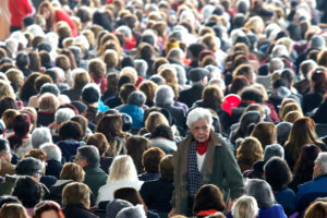 Gobierno anuncia nuevos geriatras y unidades especiales para adultos mayores
