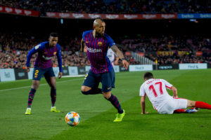 Prensa española se rindió ante Arturo Vidal pese a que jugó solo minutos en remontada de Barcelona